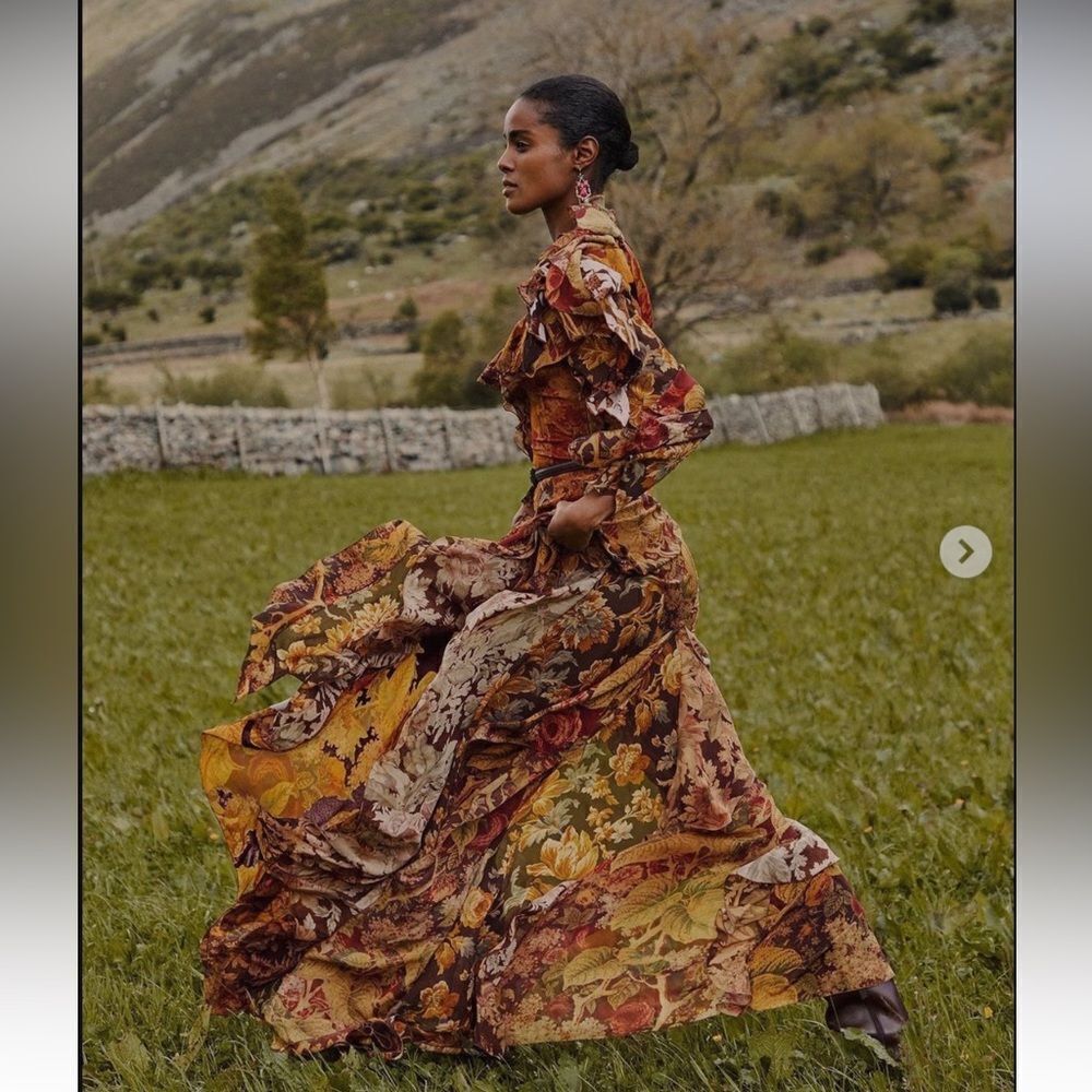 Ralph Lauren Fall 2022 Collection Deklan Floral Print Silk Day Dress - Picture 3 of 17